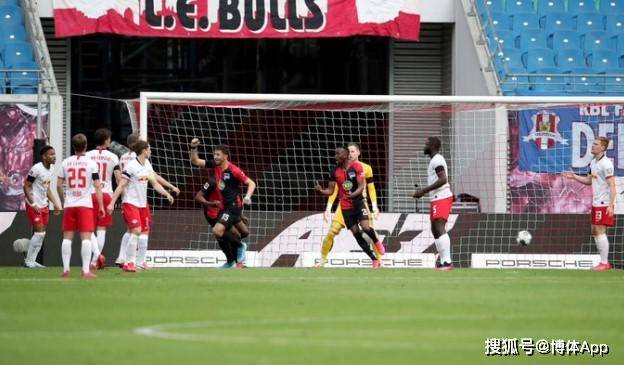  莱比锡红牛绝平柏林赫塔,欧战资格悬念延续  